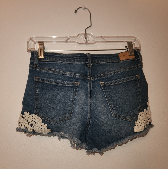 AEROPOSTALE High Wasted Shorty Junior's Size 4 - Picture 5 of 7